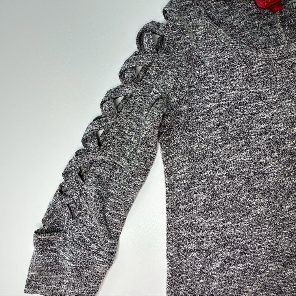 Jennifer Lopez Gray Pullover Sweater Criss Cross Cut-Out Sleeves Women’s Medium — image 5 of 8